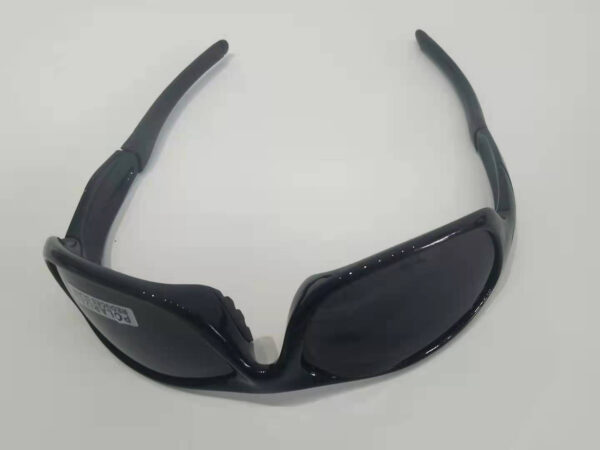 Unisex anti impact photochroimic polarized lens sports glasses MS 716 - Image 4