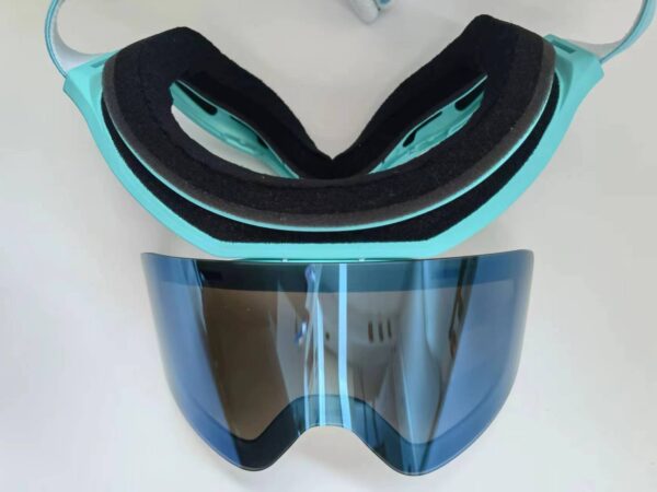 MB 6200 2024 flip magnetic ski oggles lens with helmet compatibility
