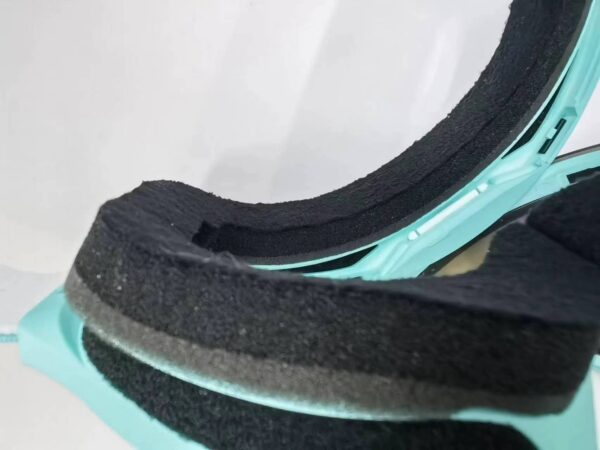 MB 6200 2024 flip magnetic ski oggles lens with helmet compatibility - Image 4